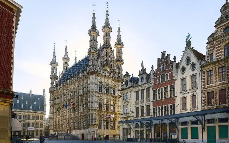LEUVEN