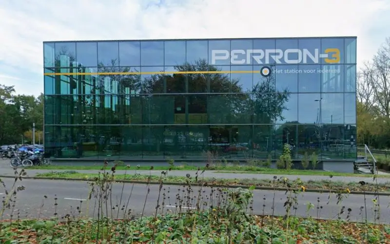 Perron 3